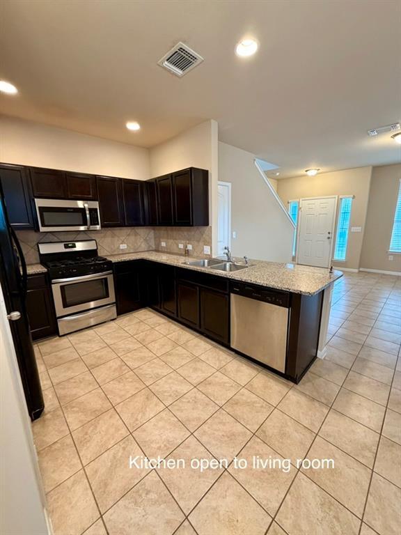 Building Photo - 2204 Langdale Ln