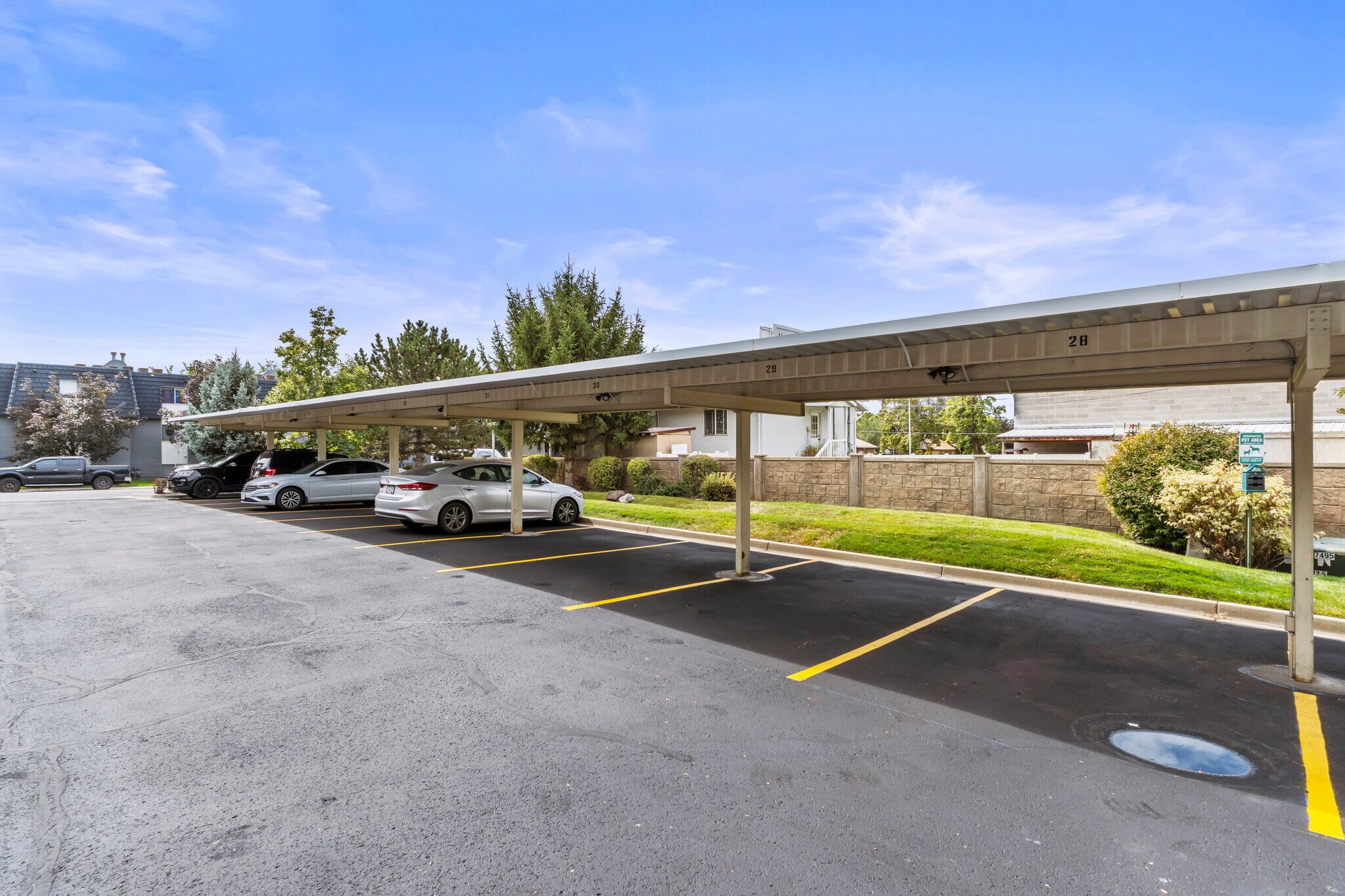 Building Photo - 389 S State St