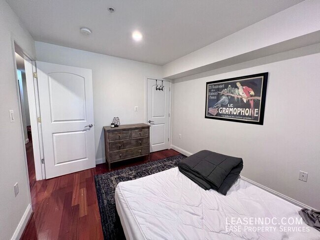 Building Photo - 3573 Warder St NW