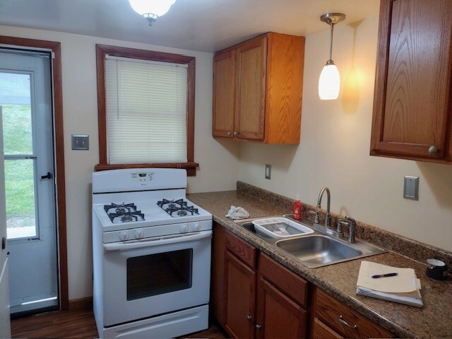 Kitchen - 2009 Madden Rd