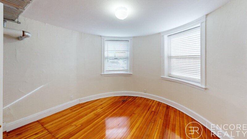 Building Photo - 7 Mt Hood Rd