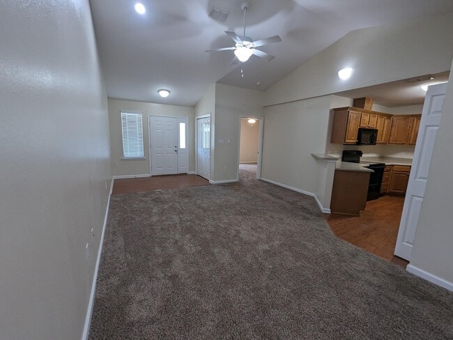 Building Photo - 2410 Quazar Cir