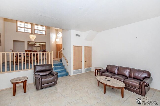 Building Photo - 2120 S 14th Ave