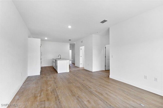 Building Photo - 1135 Harvest Ave