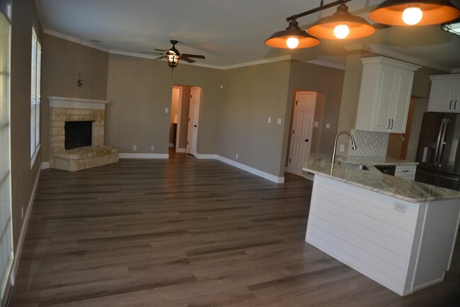 Building Photo - 11715 Oakwood Rdg