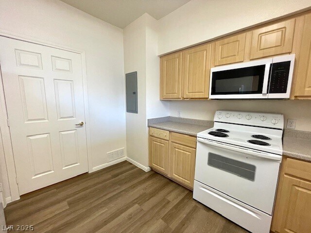 Building Photo - 6955 N Durango Dr