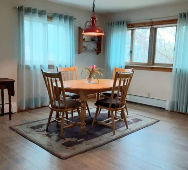 Use of dining room table. - 64 Meredith St