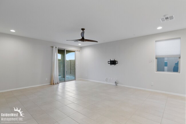 Building Photo - Modern 3Bdm 2Ba Litchfield Park Home with Stylish Upgrades!