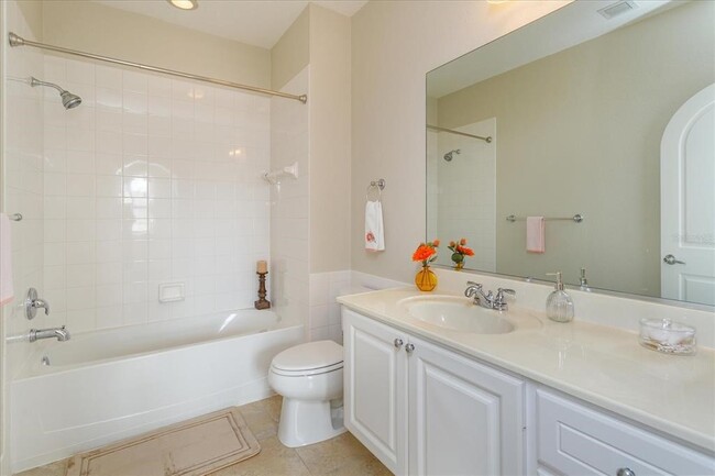 second bedroom bathroom - 8438 Gilford Ln