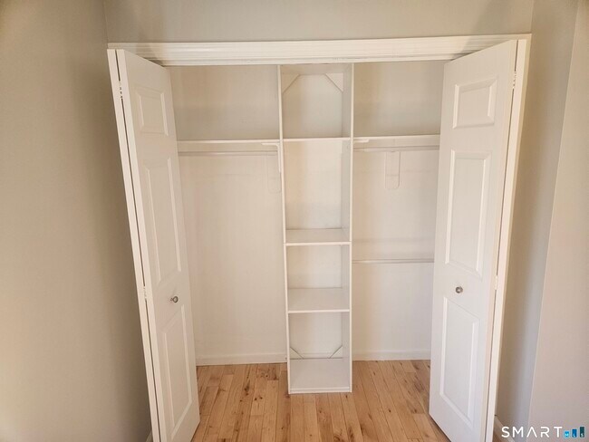 Building Photo - 63 Webb St