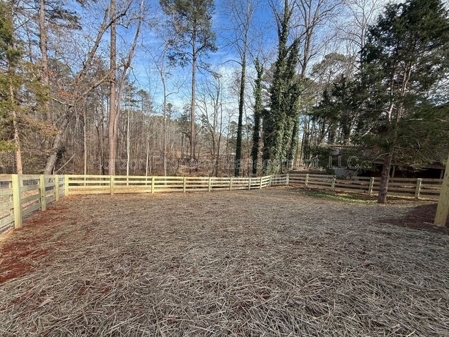 Building Photo - 7845 Wilkinson Dr