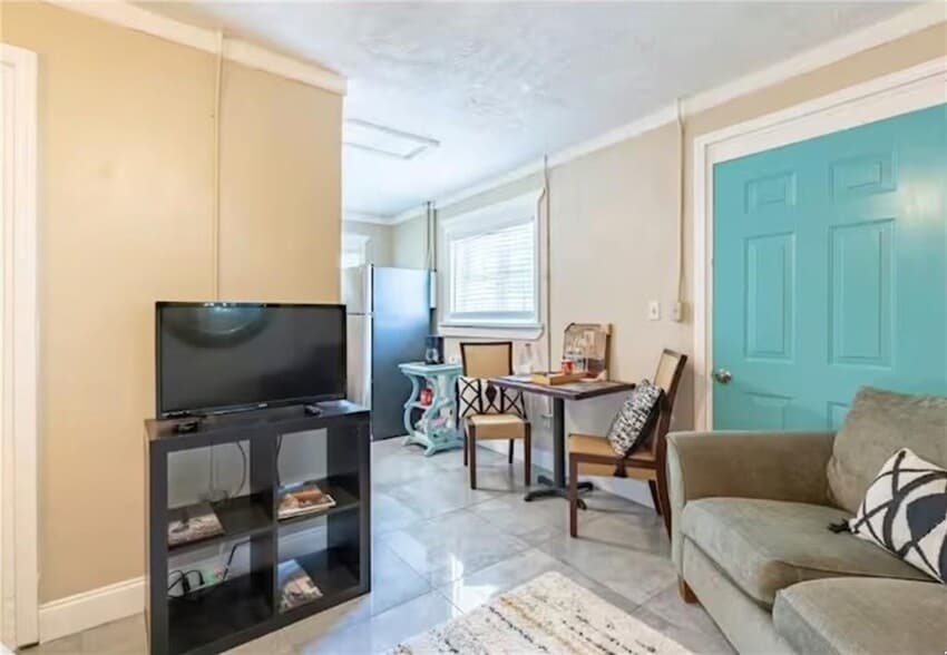 Building Photo - 235 Walnut St NW