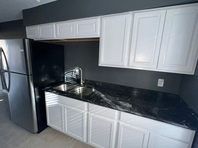 Building Photo - 520 Revere Dr