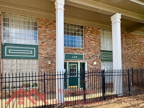 Building Photo - 129 Stonewall St