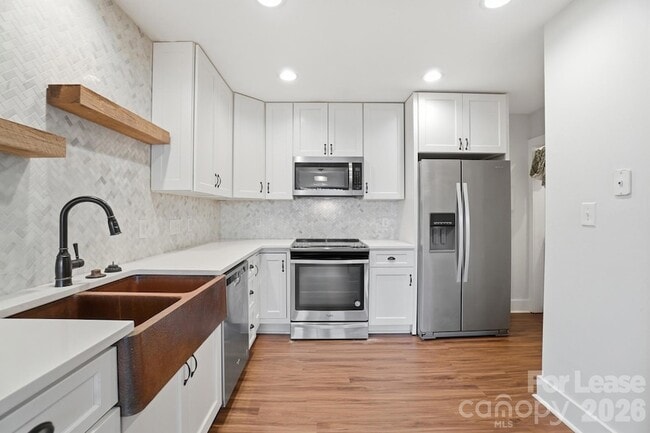 Building Photo - 7160 Winery Ln