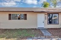 Building Photo - 3 Bedroom in charming neighborhood availab...