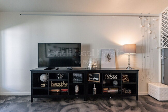 Building Photo - 2309 S College Ave