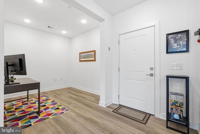 Building Photo - 21950 Garganey Ter