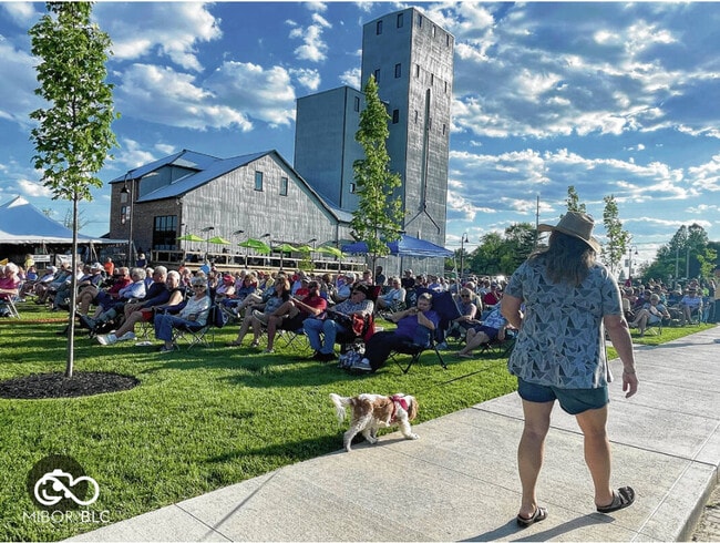 Building Photo - 111 McClellan Rd