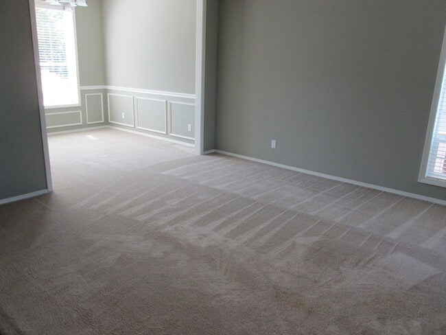 Building Photo - 12540 NW Brimpton Ct