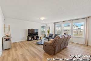 Building Photo - 3538 Silver Set