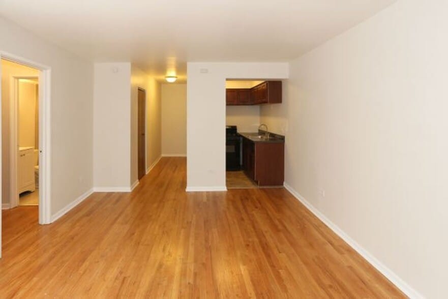 Interior Photo - 1040 Hollywood