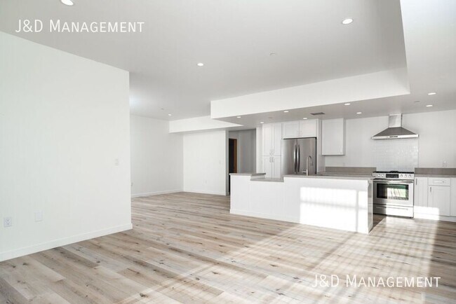 Building Photo - 3333 Reynard Way
