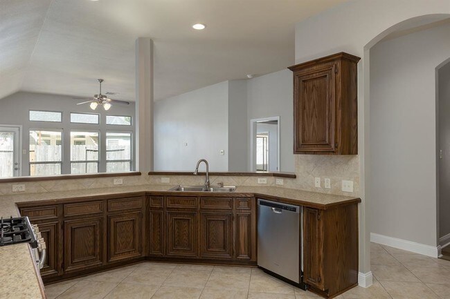 Building Photo - 13043 Sweetgum Shores Dr