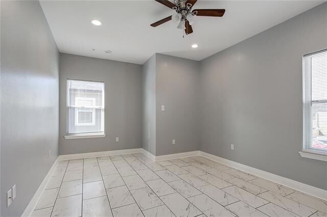 Building Photo - 55 Carriage Ln