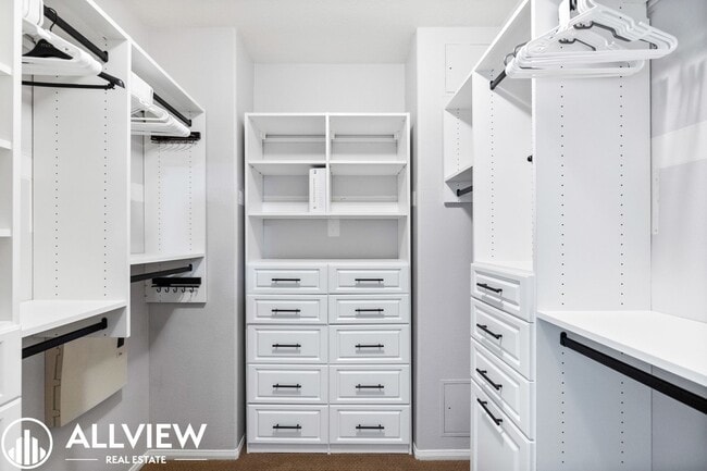 Building Photo - Stunning 3 Bedroom, 2.5 Bath in Sought-After Woodbury Community