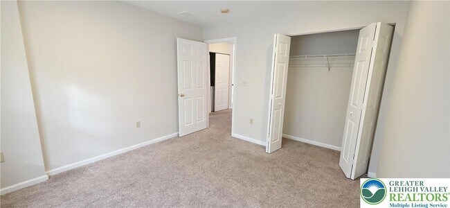 Building Photo - 3791 Knight Dr