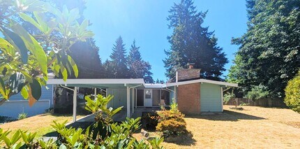 Building Photo - 3Bd/1.5Ba Kenmore House