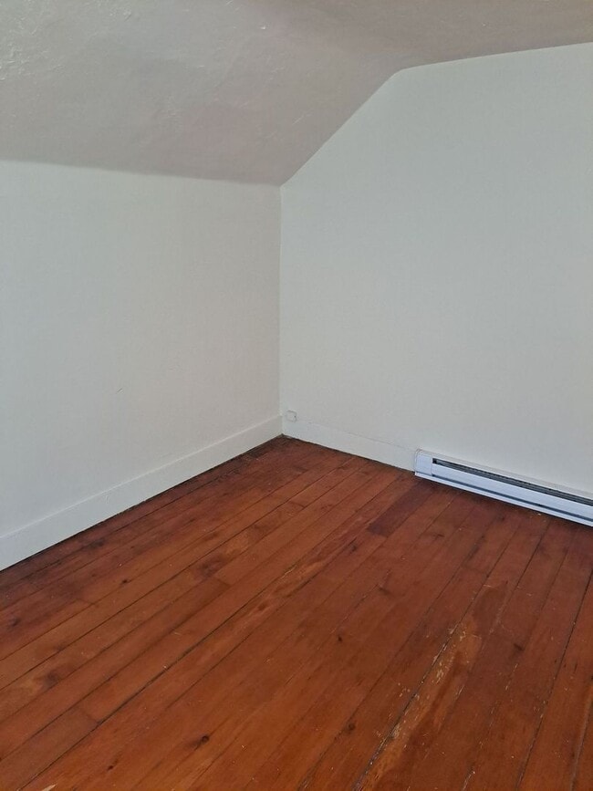 Building Photo - 2 BR near Promenade Park
