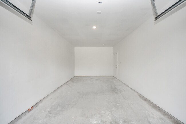 Building Photo - 2608 Campbell St