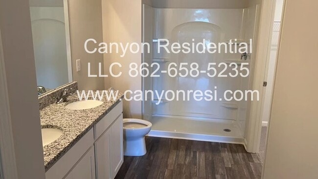 Building Photo - 559 Dayspring Dr