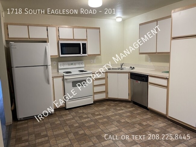 Building Photo - 1718 S Eagleson Rd