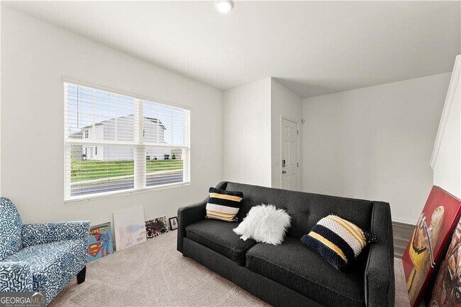 Building Photo - 157 Colbury St