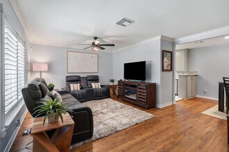Building Photo - 1214 W 31st St