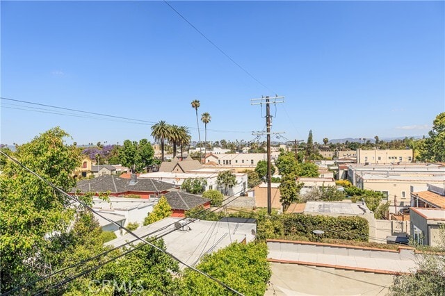 Building Photo - 2847 S Victoria Ave