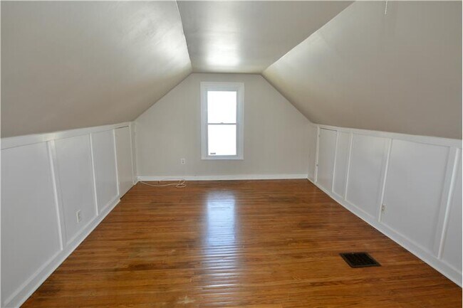 Building Photo - 13 Massachusetts Ave