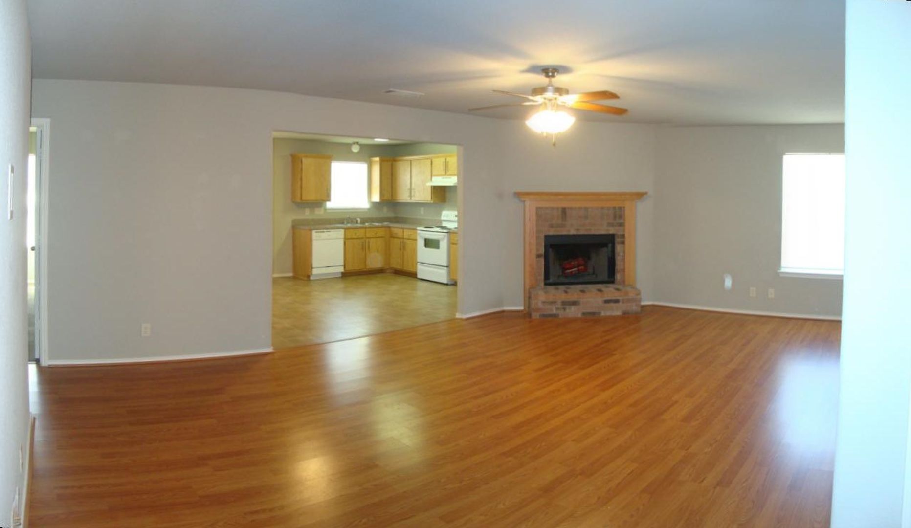 Building Photo - 3807 Ida Dr