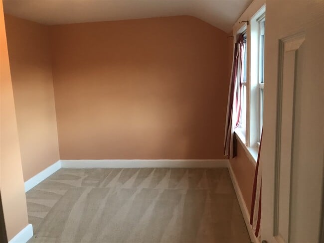 Building Photo - 70 Porpoise Way