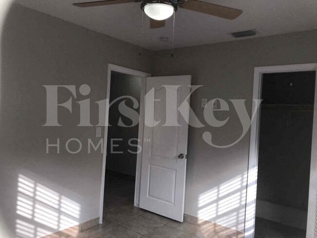 Building Photo - 240 N 69th Way