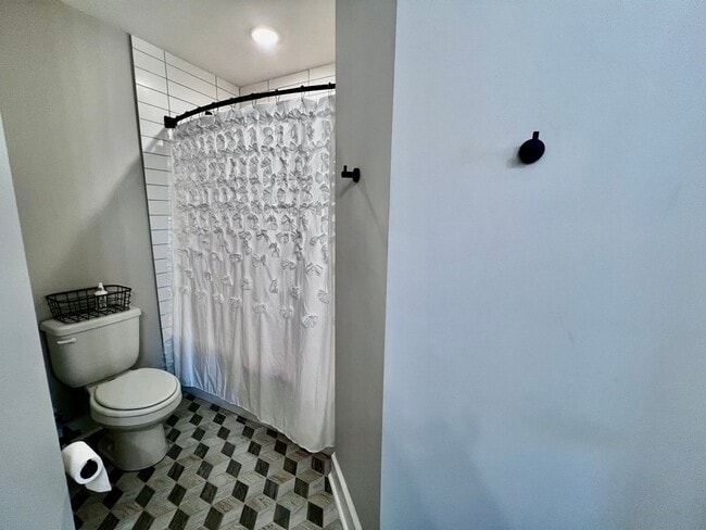 Building Photo - Gorgeous Home on Walkers Ferry Lane in The...