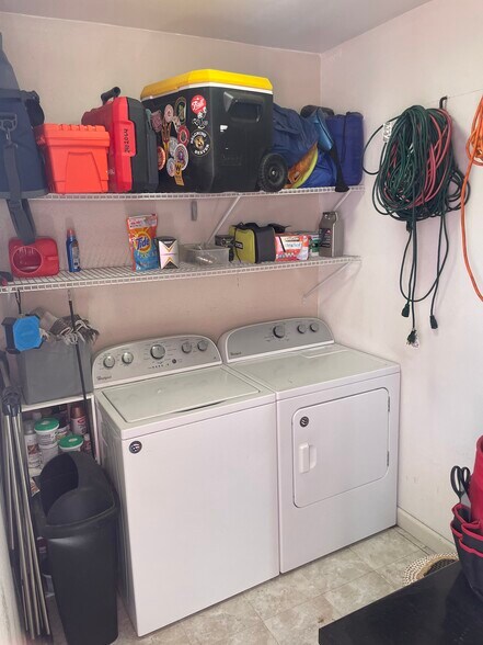 Detached washer/dryer/storage - 911 E San Juan Ave