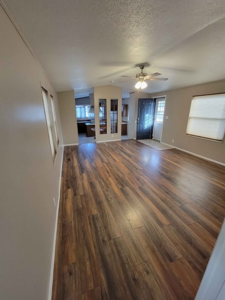 Building Photo - 429 1/2 Morning Dove Dr