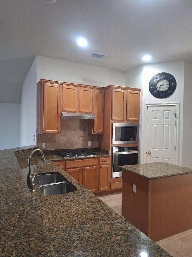 Building Photo - 112 S Lynnwood Trail