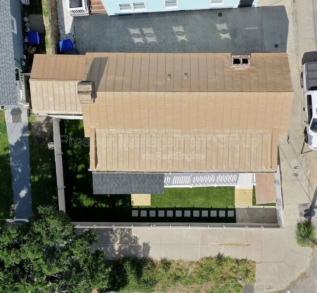 Building Photo - 22 Nunan St