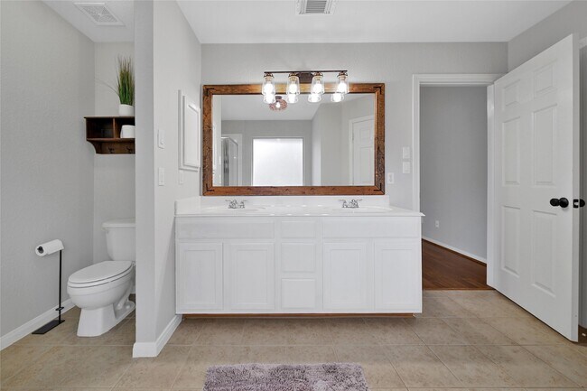 Building Photo - 12411 Brightwood Dr