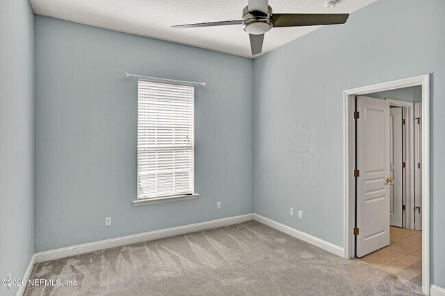 Building Photo - 1837 Forest Glen Way